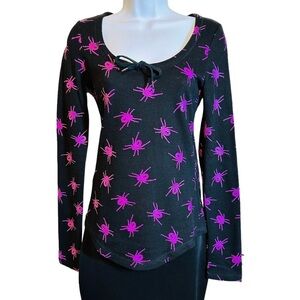Betsey Johnson Black & Magenta Crawling Spider Thermal Long Women's Top